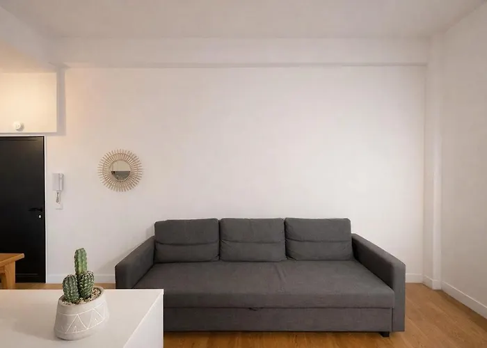 Moderne, Le Carré Dor, à 3min Plage, Centre