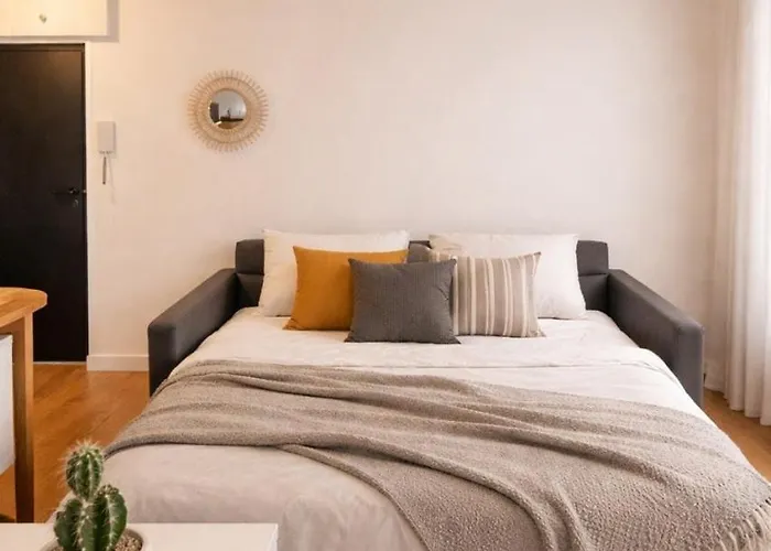 Moderne, Le Carre Dor, A 3min Plage, Centre Apartment Nizza